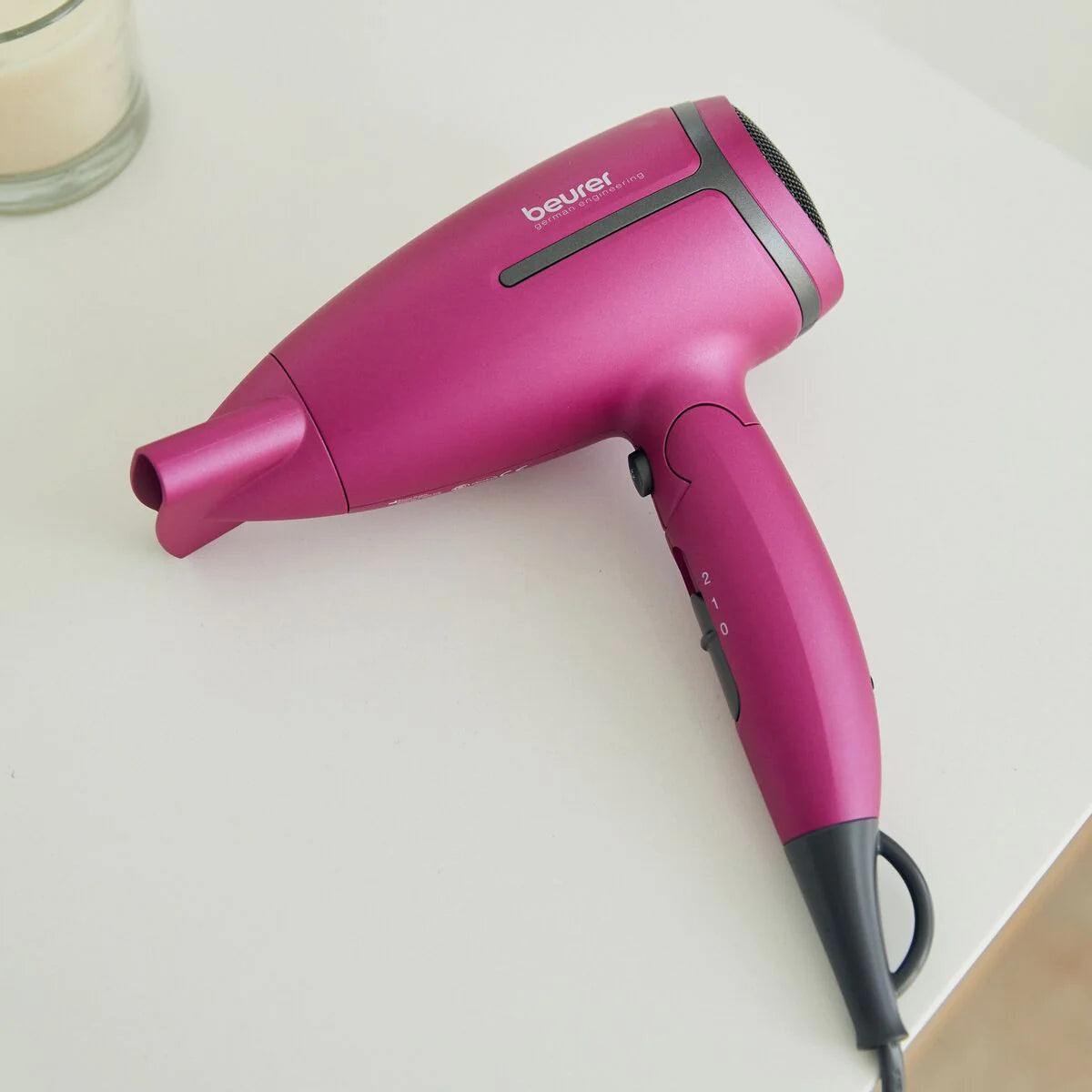 Secadora para Cabello Plegable con Función de Iones para Brillo y Suavidad / HC25 Marca Beurer Edición Limitada