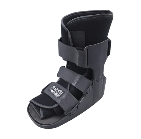 Bota Walker ortopédica ambidiestra no neumática corta ideal para inmovilizar pie y tobillo - Marca Handy